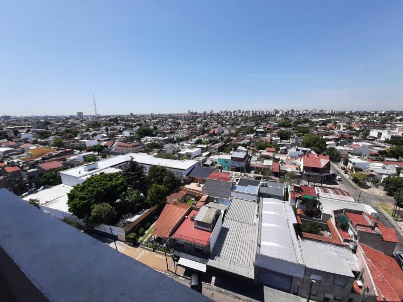 Departamento en Alquiler 2 Amb al frente con Balcón